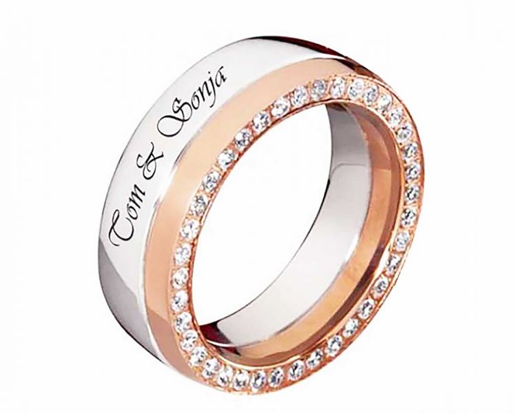 Preview: Traumhafter Edelstahlring E107 mit Zirkonias und Außengravur